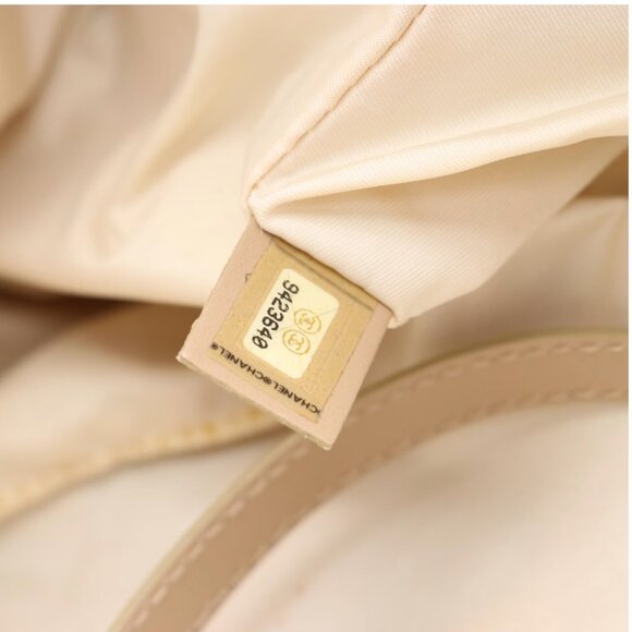 Chanel CC Canvas & Leather Tote with Overlapping CC Monogram - Picture 5 of 8